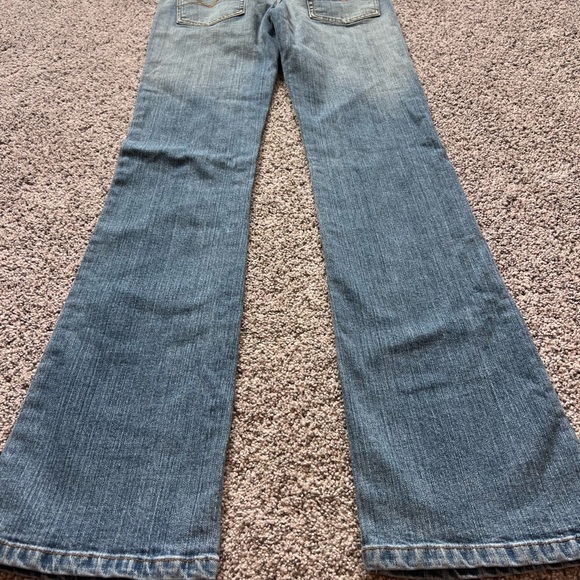7 For All Mankind Light Wash Low Rise Zip Fly Flare Leg Jeans Women’s Size 29 - Picture 9 of 11